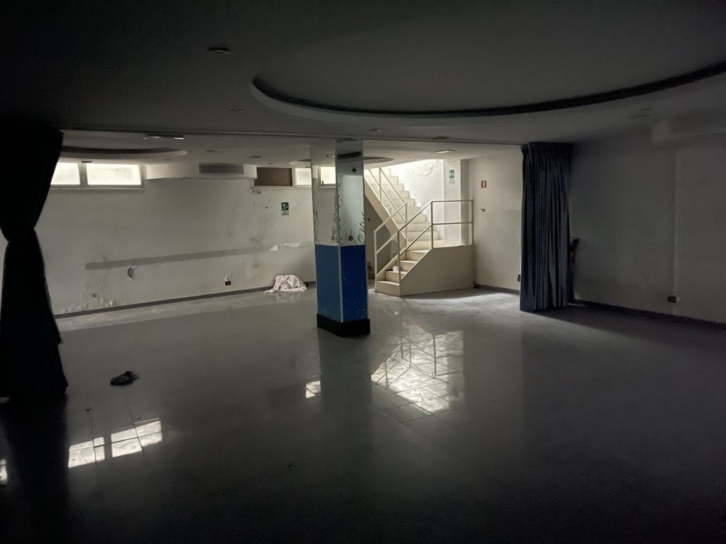 Locale commerciale a 300 mt dal Lungomare di Tortoreto TE 00006 Locale commerciale a 300 mt dal Lungomare di Tortoreto TE 00006