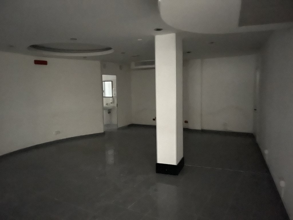 Locale commerciale a 300 mt dal Lungomare di Tortoreto TE 00008 Locale commerciale a 300 mt dal Lungomare di Tortoreto TE 00008