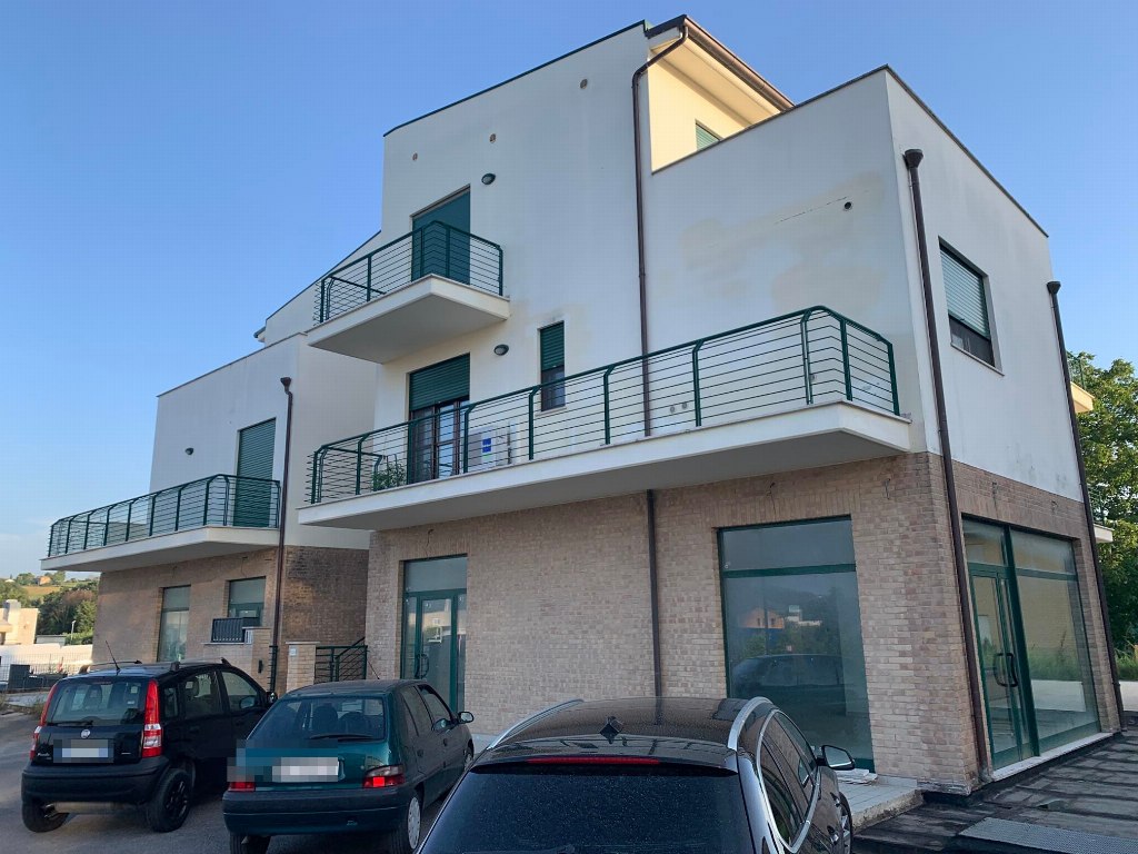 Garage a Fermo LOTTO 6 00004 Garage a Fermo LOTTO 6 00004