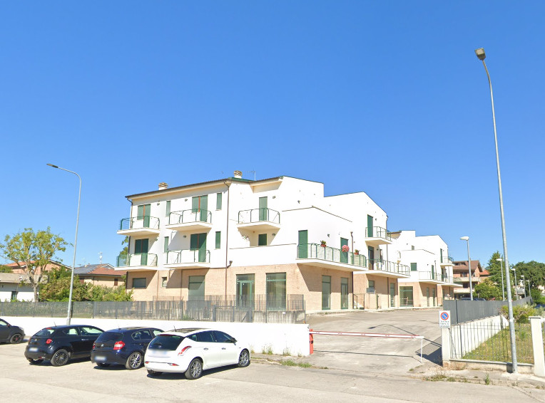 Garage a Fermo LOTTO 16 00002 Garage a Fermo LOTTO 16 00002